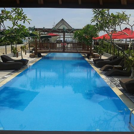 Singkenken Boutique Hotel スミニャック エクステリア 写真