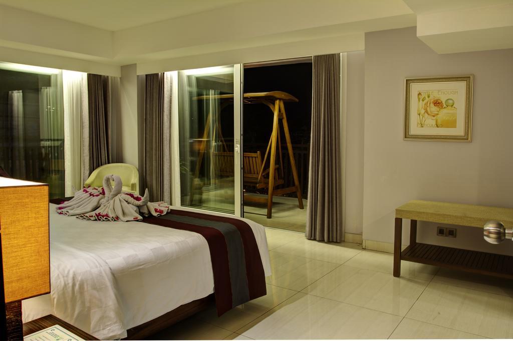 Singkenken Boutique Hotel スミニャック エクステリア 写真