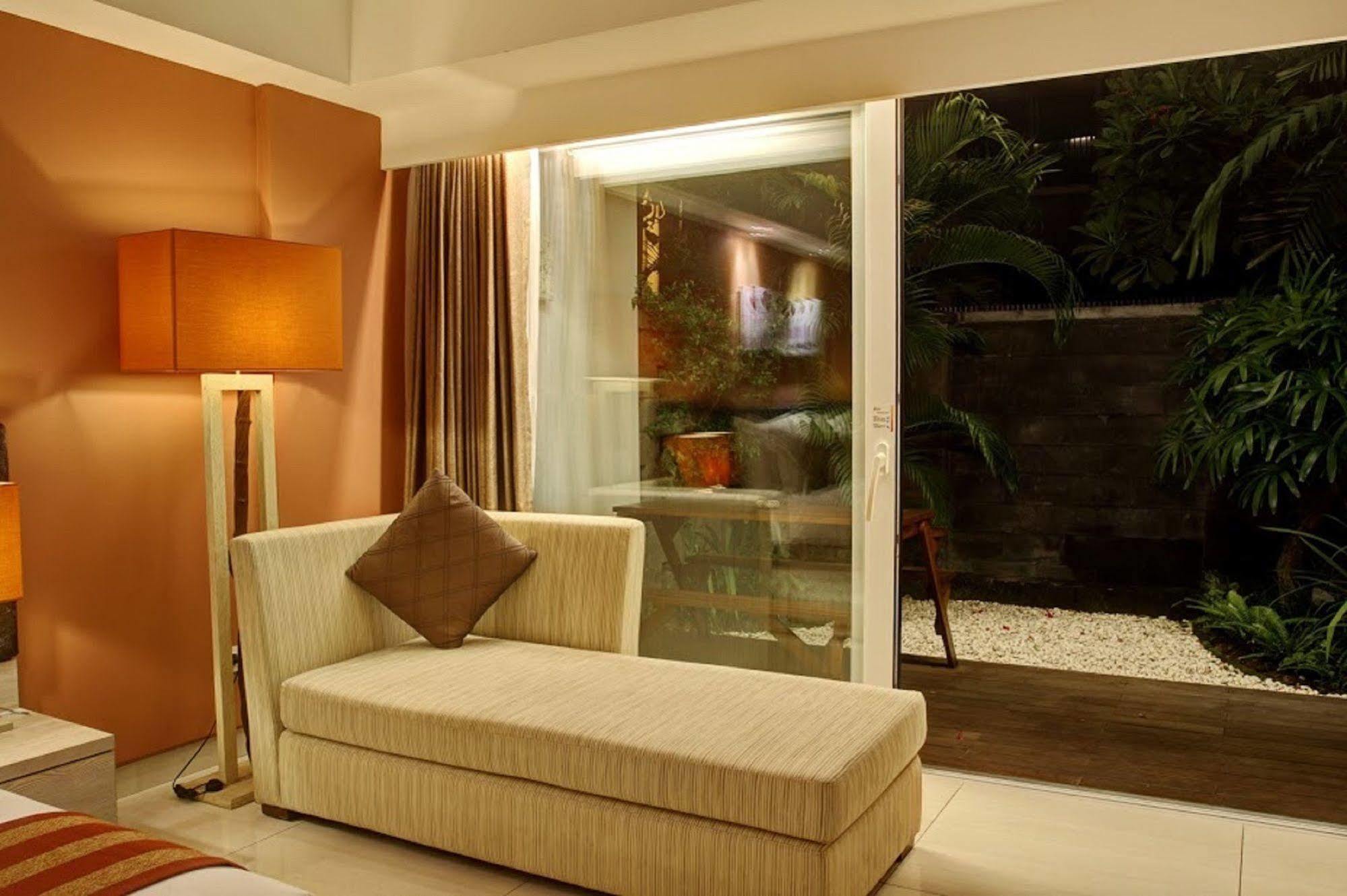 Singkenken Boutique Hotel スミニャック エクステリア 写真