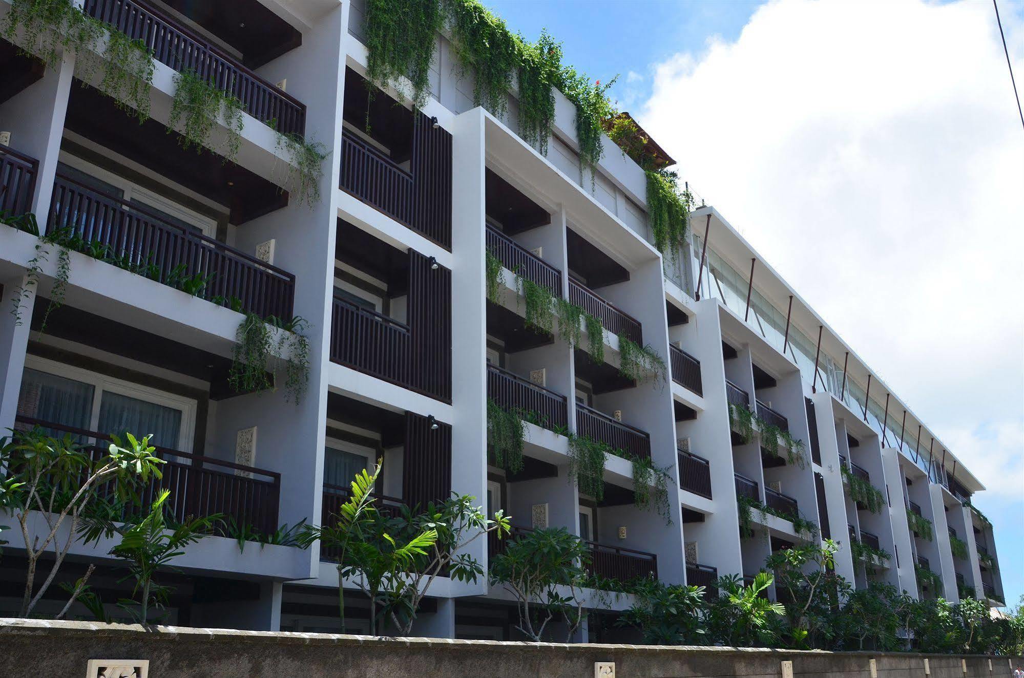 Singkenken Boutique Hotel スミニャック エクステリア 写真